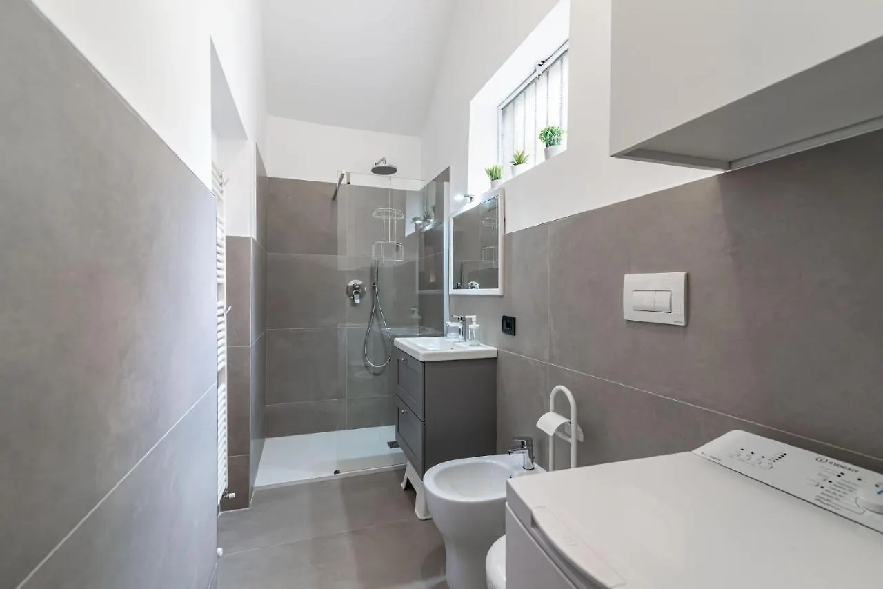 House Of Foscolo - Palazzo Cornazzani - By Host4U Apartment Pavia 0*,  Italy