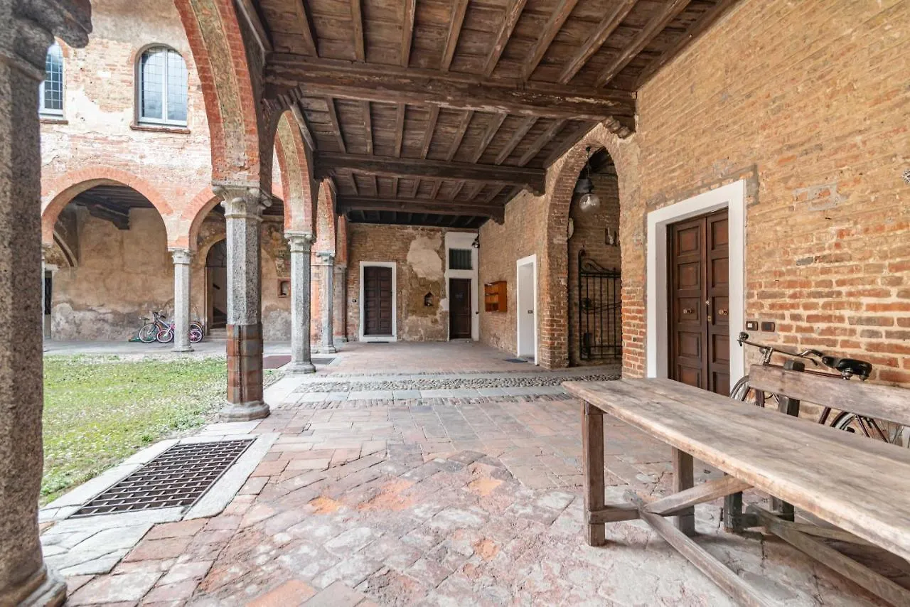 House Of Foscolo - Palazzo Cornazzani - By Host4U Apartment Pavia 0*,