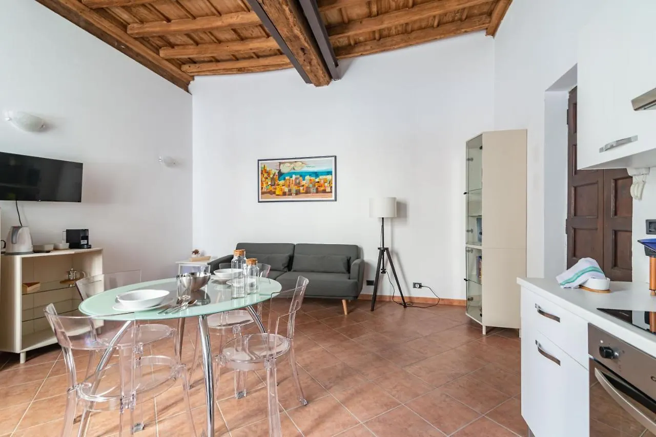 House Of Foscolo - Palazzo Cornazzani - By Host4U Apartment Pavia