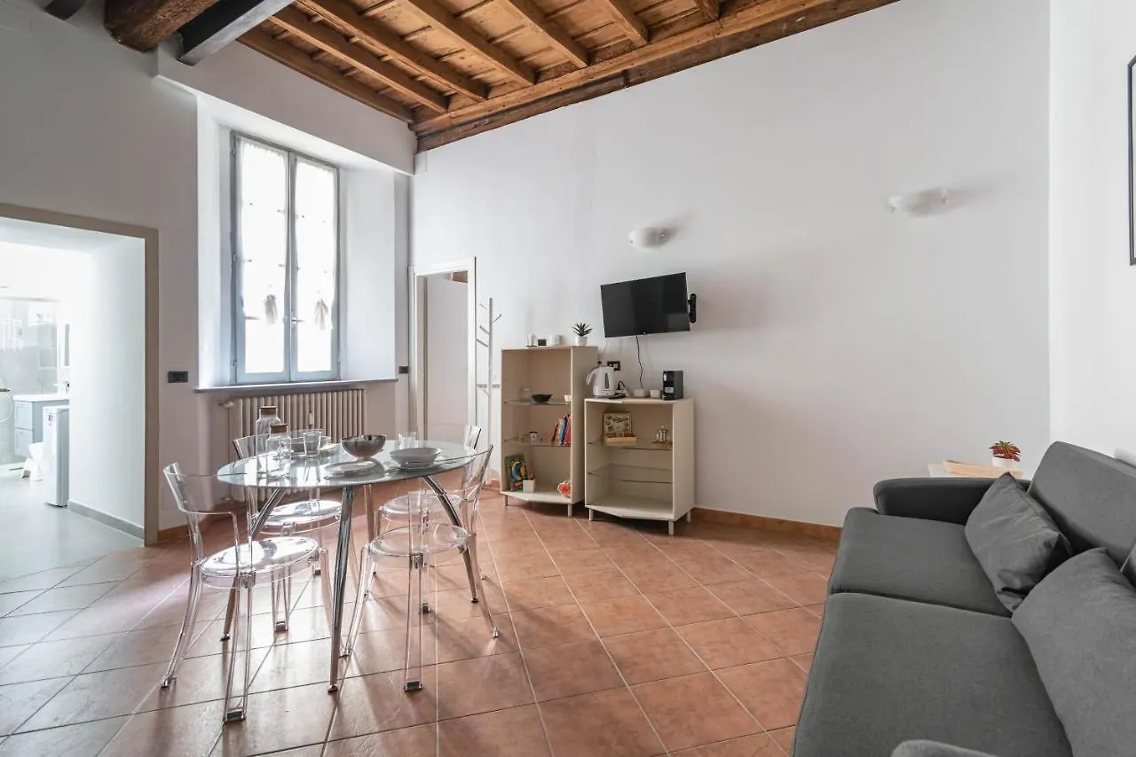 House Of Foscolo - Palazzo Cornazzani - By Host4U Apartment Pavia 0*,  Italy