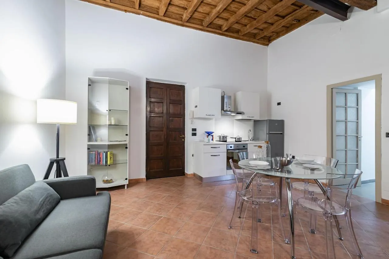 House Of Foscolo - Palazzo Cornazzani - By Host4U Apartment Pavia