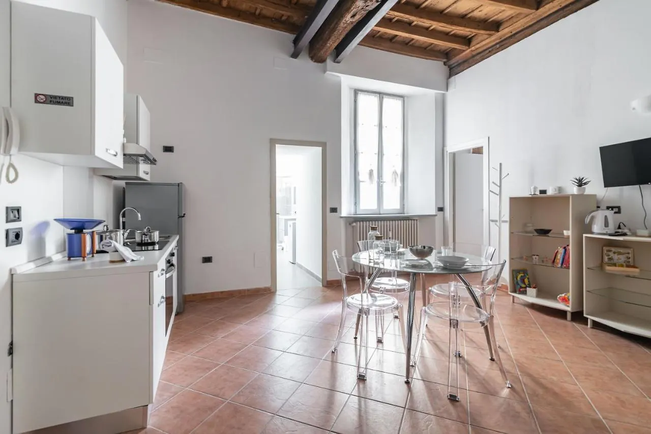 House Of Foscolo - Palazzo Cornazzani - By Host4U Apartment Pavia Italy